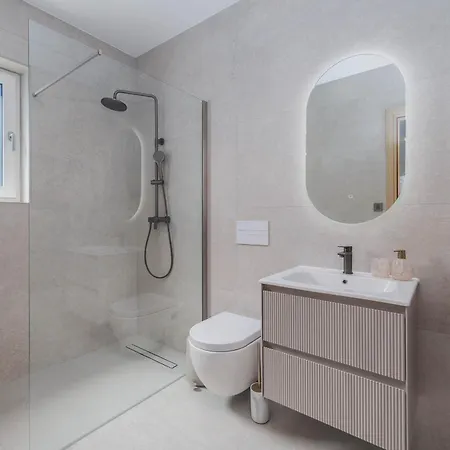 New 2026 Casa Luce With Private Heated Pool *